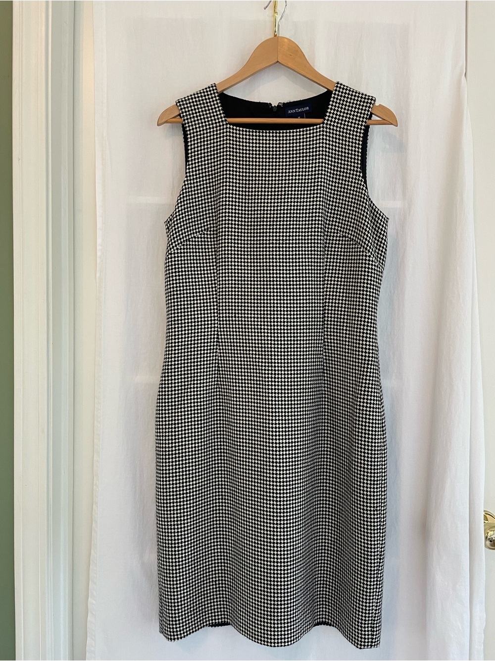 Ann Taylor Black and White Houndstooth Midi Sheath Dress